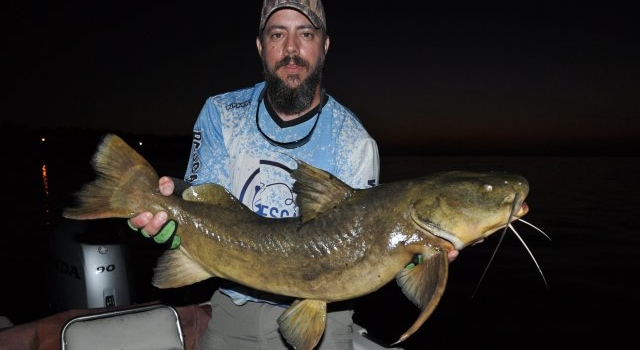 Pesca de Manguruyú al atardecer con Ezequiel Fusero