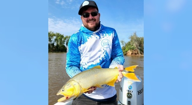Juan Pablo Bono, Pesca en Esquina (Corrientes) con Puerto Paraíso