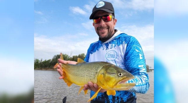 Sergio Revilla, Pesca en Esquina (Corrientes) con Puerto Paraíso