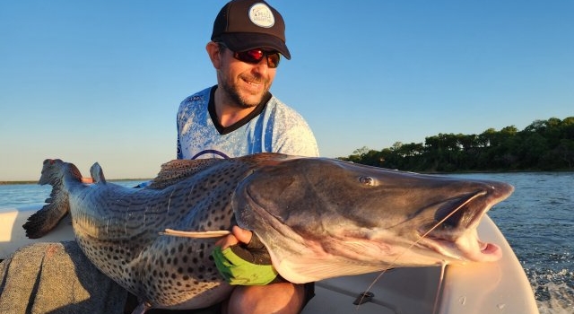 Pesca de Surubí en Corrientes - Sergio Revilla - Puerto Paraíso