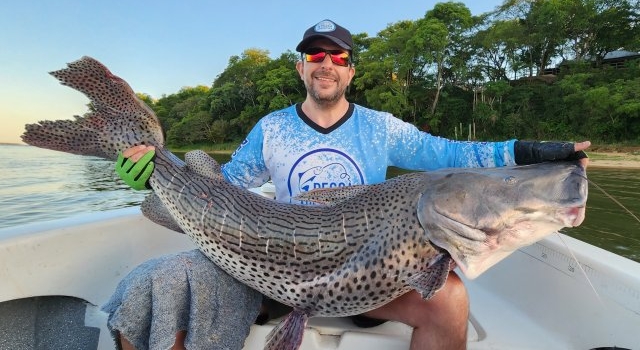 Pesca de Surubí en Corrientes - Sergio Revilla - Puerto Paraíso