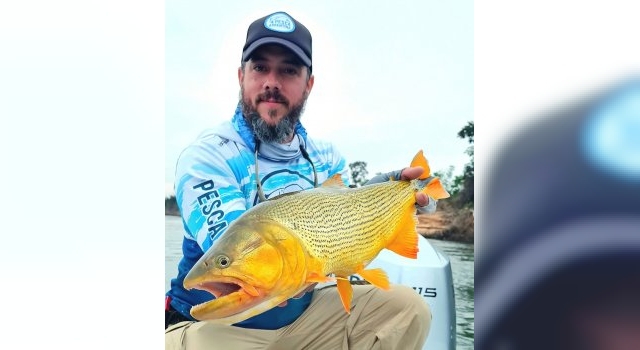Dorado en Puerto Paraíso Itá Ibaté - Ezequiel Fusero