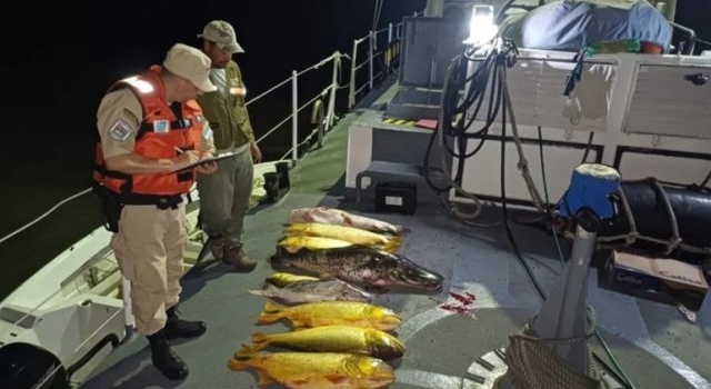 Incautaron casi 90 kilos de pescado a dos malloneros