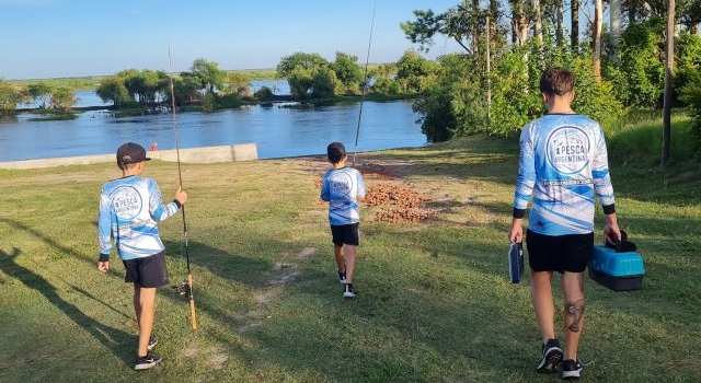 Equipo de pequeños de Pesca Argentina