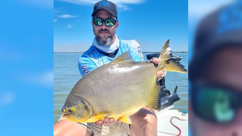 Ezequiel Fusero, pesca de pacú en Itá Ibaté, Corrientes.