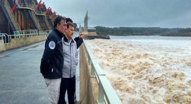 Por las lluvias en el norte crece el río Uruguay