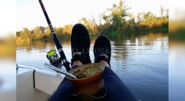 Habilitaron la pesca deportiva y la navegación para recreación en Santa Fe