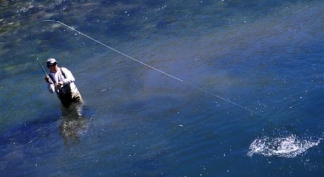 Se viene la temporada de pesca de río en Santa Cruz y los pescadores esperan por protocolos