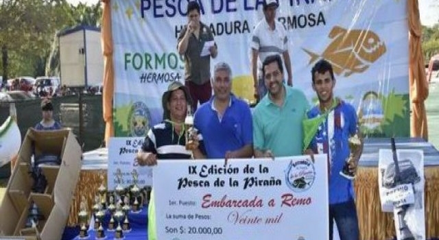 Pesca de la Piraña: 160 embarcaciones a motor y 142 a remo marcaron todo un récord