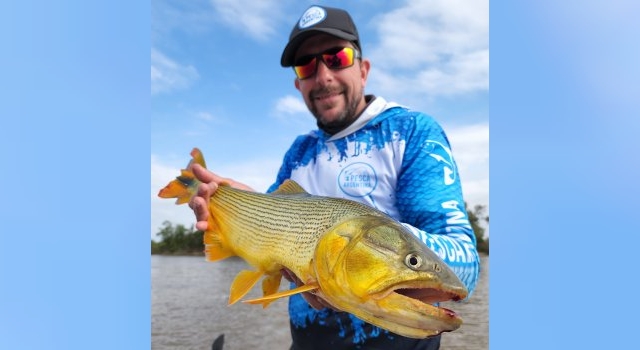Sergio Revilla, Pesca en Esquina (Corrientes) con Puerto Paraíso