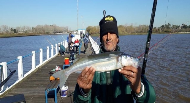 “El Espigón” de Punta Lara, un lindo lugar para disfrutar de una buena pesca de pejerreyes