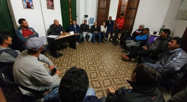 El Gobierno Provincial busca regular la actividad de los guías de pesca